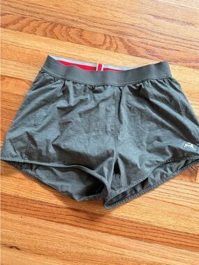 EUC Tracksmith session shorts, green/brown